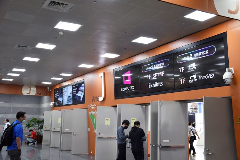 南港展览馆全面采用铠应科技的数字告示解决方案