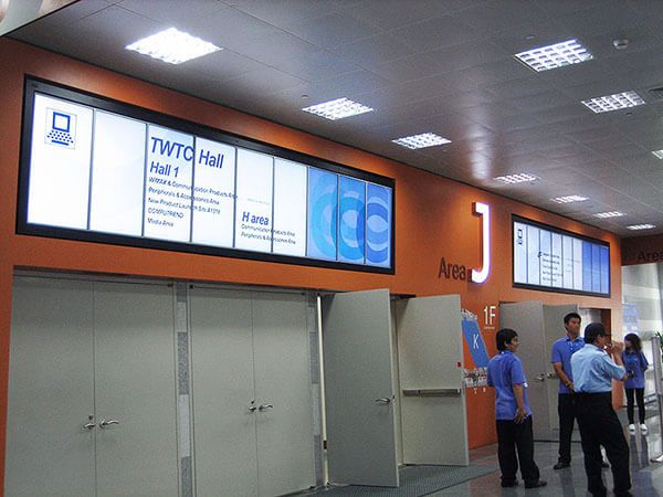 Señalización digital en el Centro de Convenciones de Taipei World Trade Center Nangang, Taiwán