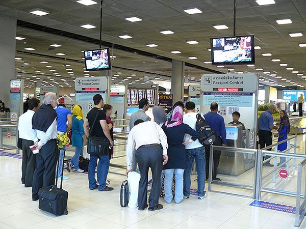 Signalisation numérique de transport à l'aéroport de Suvarnabhumi, Thaïlande