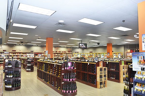 Retail Digital Signage at CSN Wine & Spirits, Canada