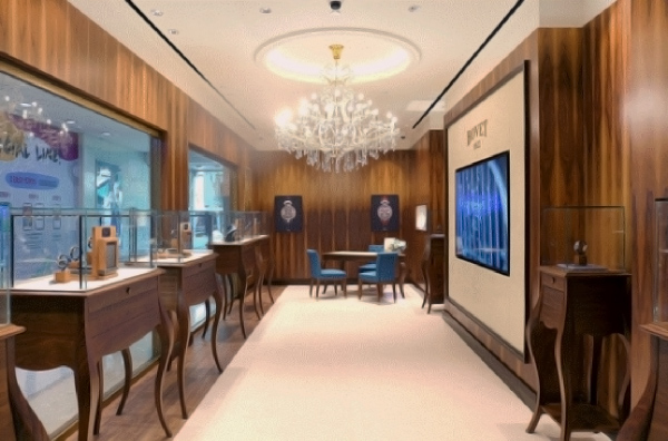 Retail Digital Signage at Bovet 1822 Luxury Watch, Thailand