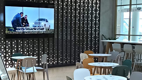Retail / Hospitality Digital Signage at Amway Shop, Thailand