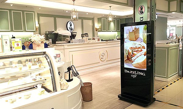 台湾のDazzling Caféにおけるホスピタリティ・デジタルサイネージ