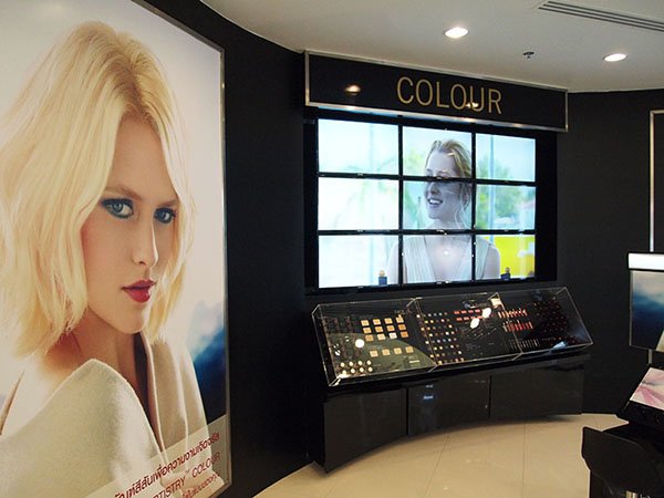 ภาพป้ายโฆษณาดิจิตอลขององค์กรที่ Amway ประเทศไทย