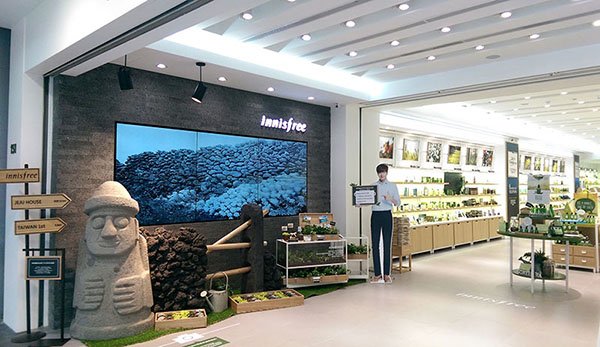 零售商場數位看板 - innisfree / 台灣
